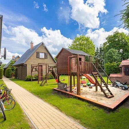Caloroczne Domki Nad Morzem I Jeziorem Jezierzany Esterno foto