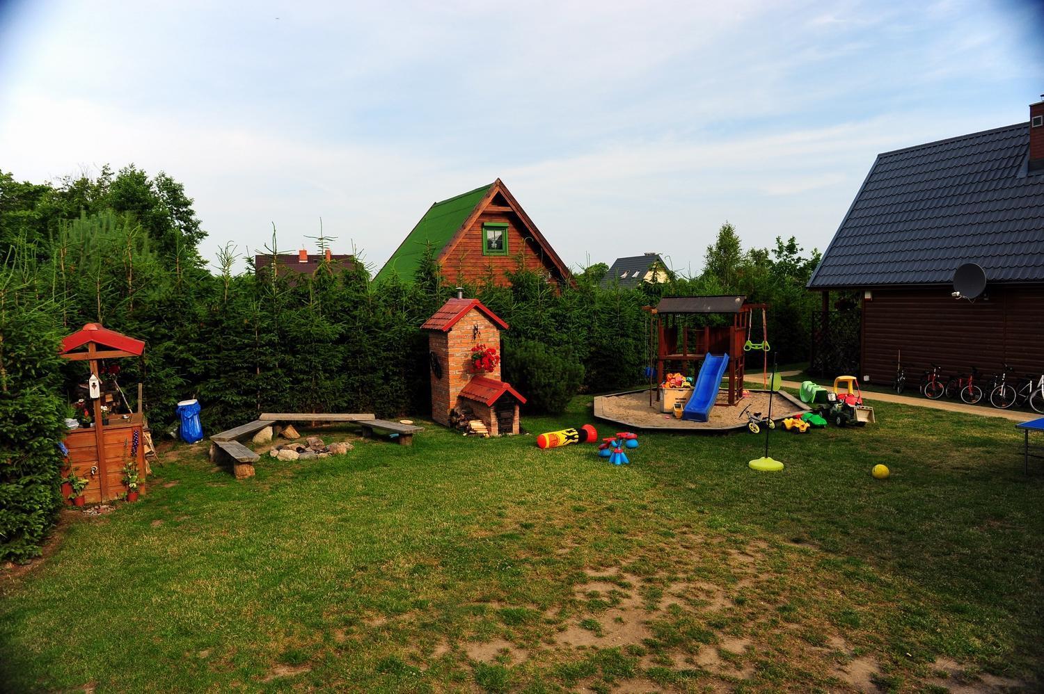 Caloroczne Domki Nad Morzem I Jeziorem Jezierzany Esterno foto